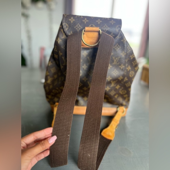 AUTHENTIC Vintage Monstsouris backpack GM - Picture 7 of 11